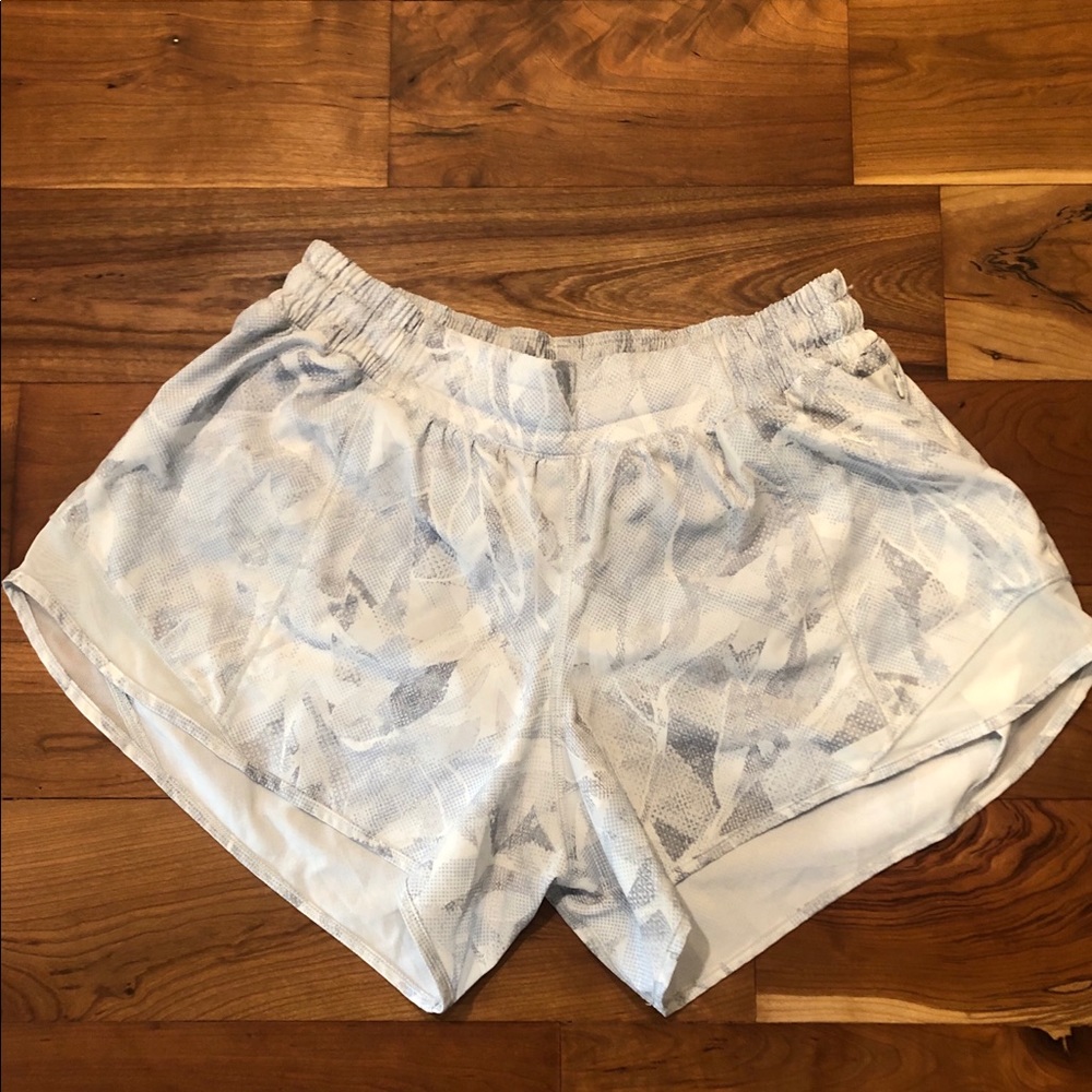 Lululemon Hotty Hot 4” Shorts